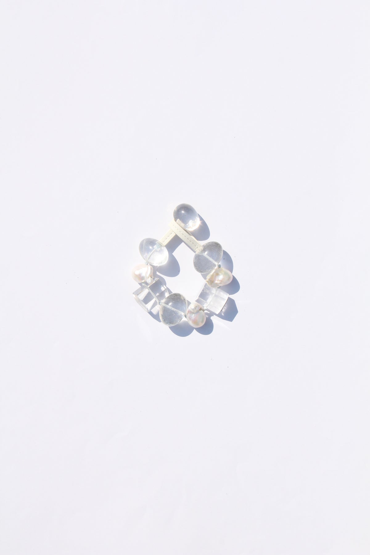 Bracelet: quartz, pearls