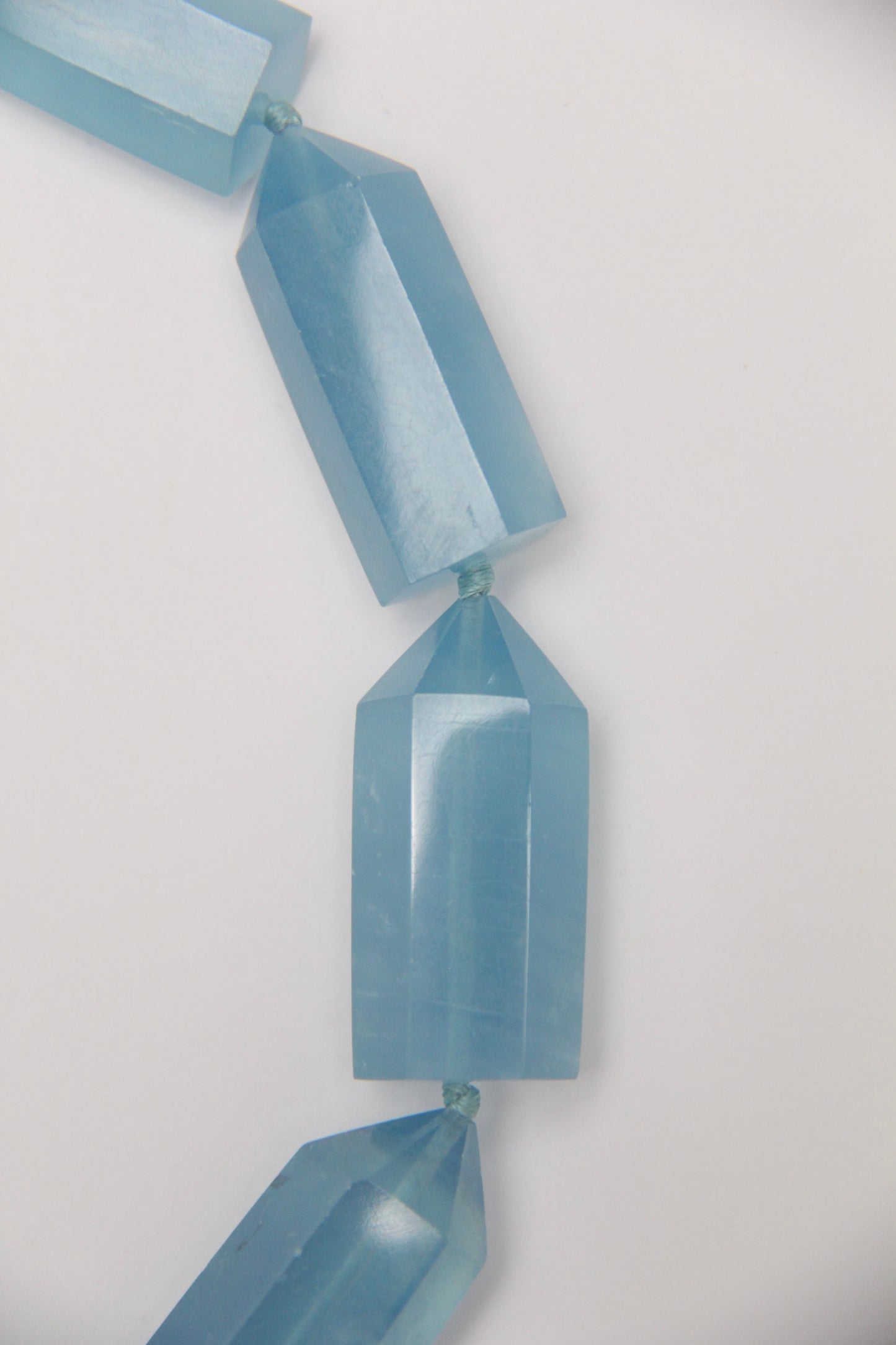Necklace: aquamarine, pearls