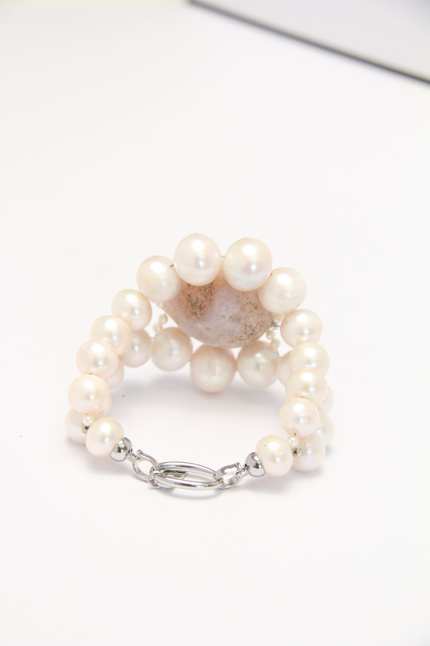 Bracelet: pearls, geode