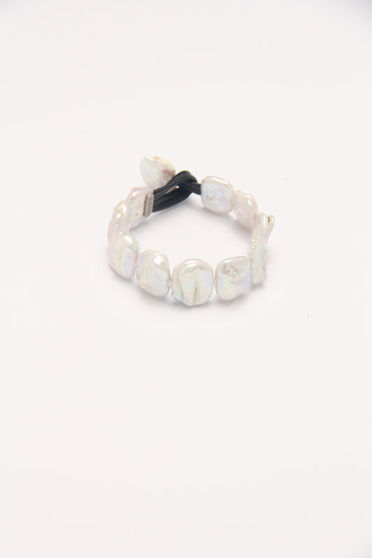Bracelet: fresh water baroque pearls