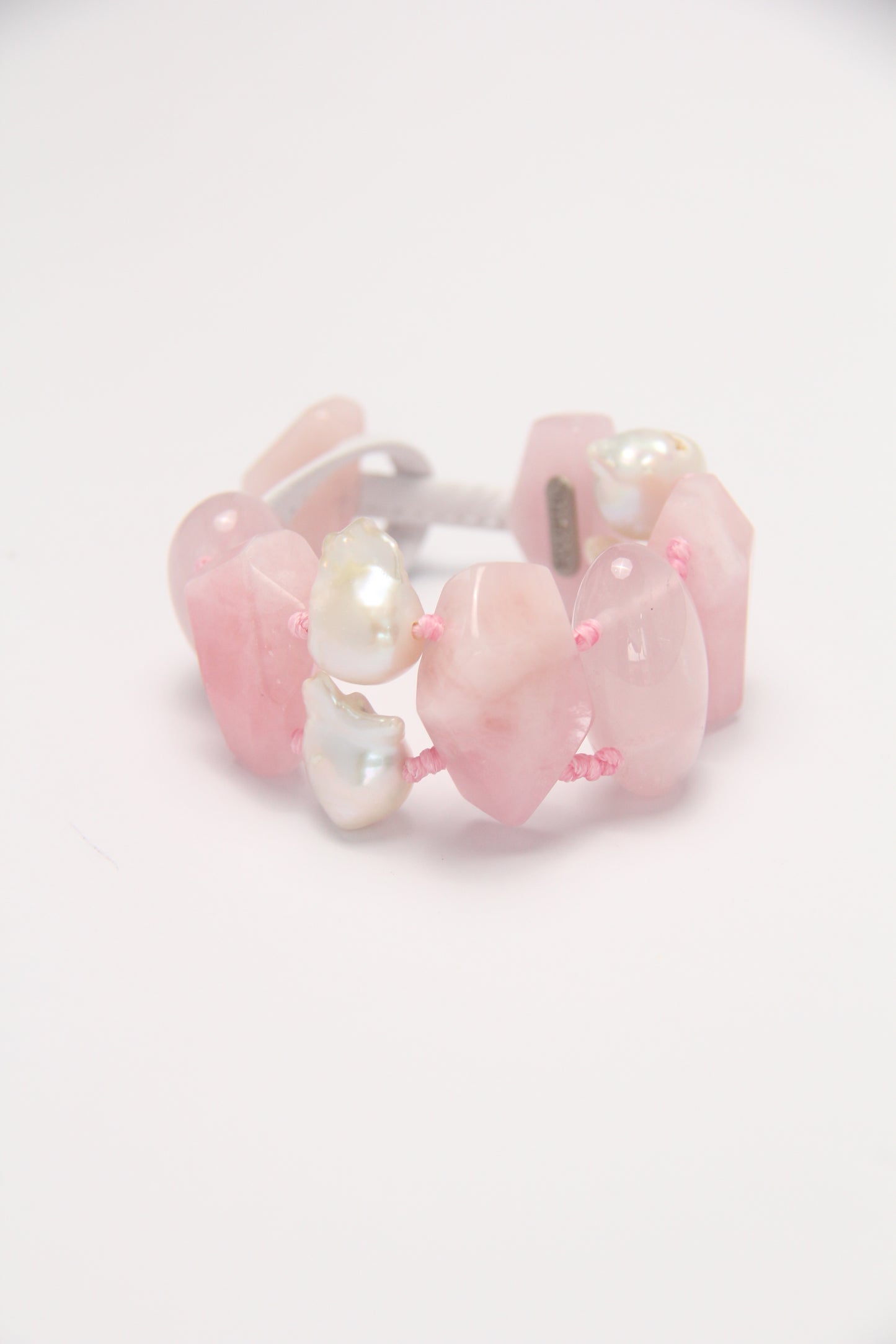 Bracelet: morganite, rose quartz, pearls