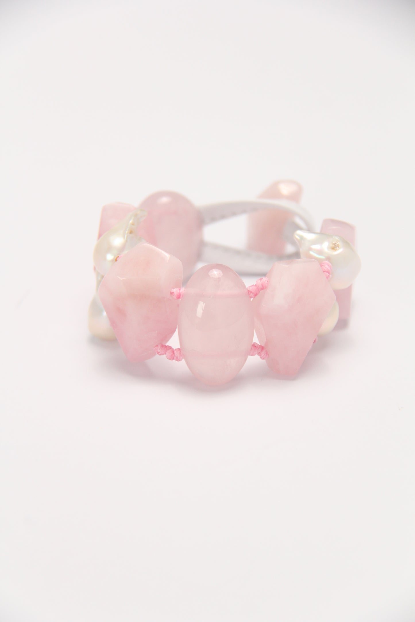 Bracelet: morganite, rose quartz, pearls