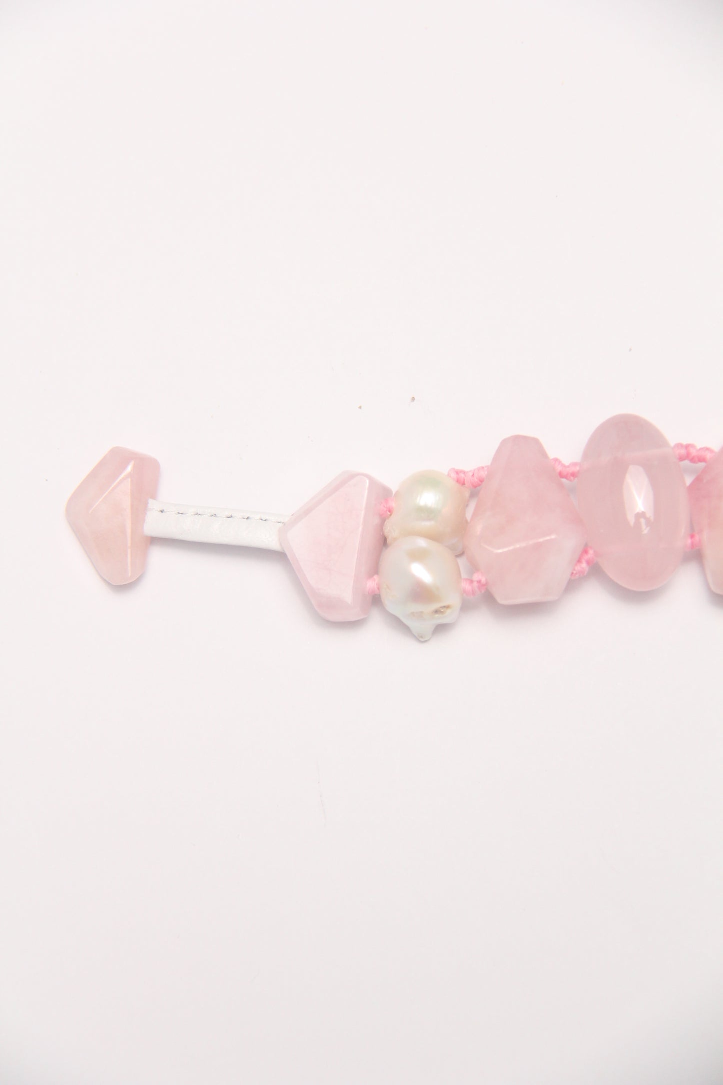 Bracelet: morganite, rose quartz, pearls