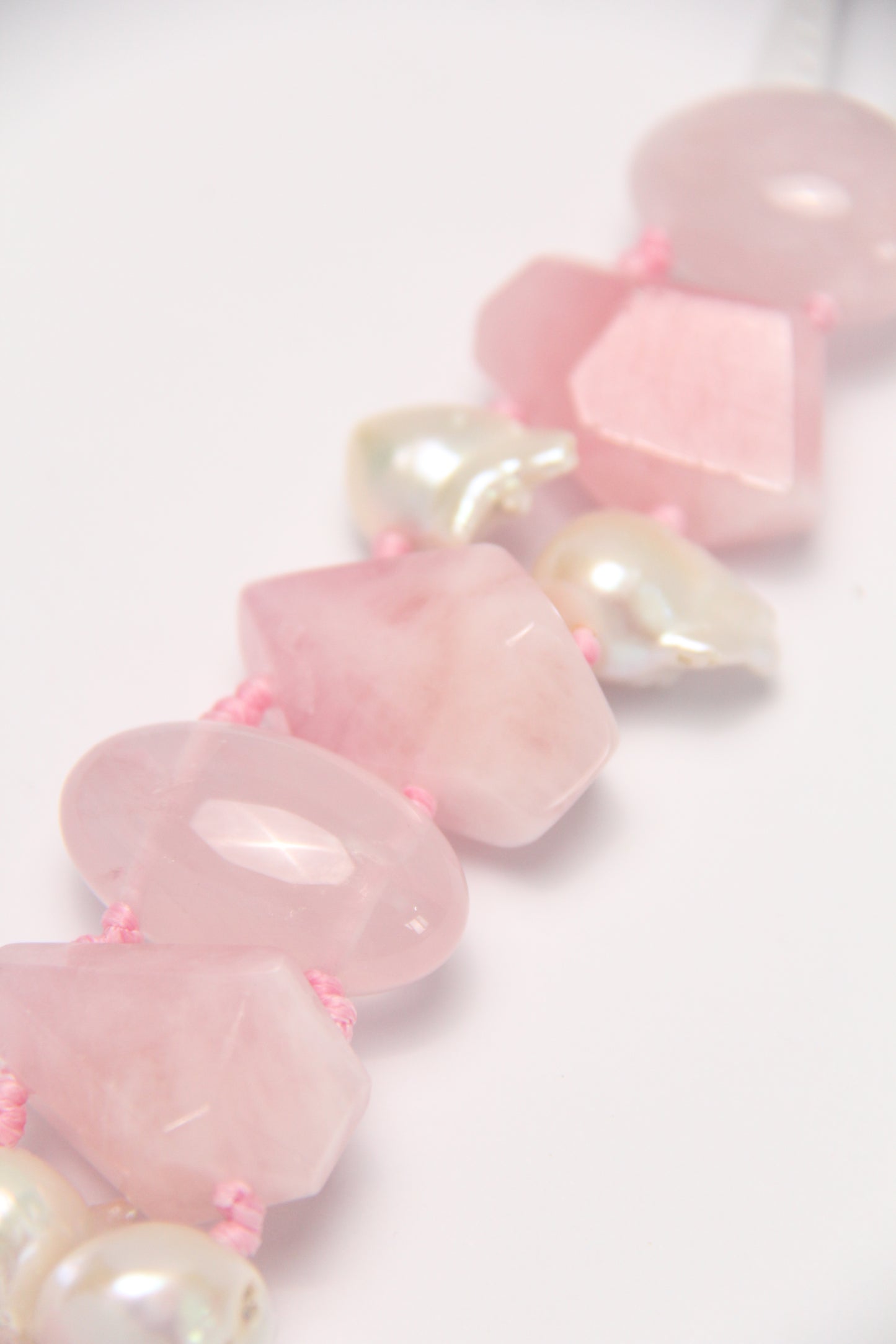 Bracelet: morganite, rose quartz, pearls