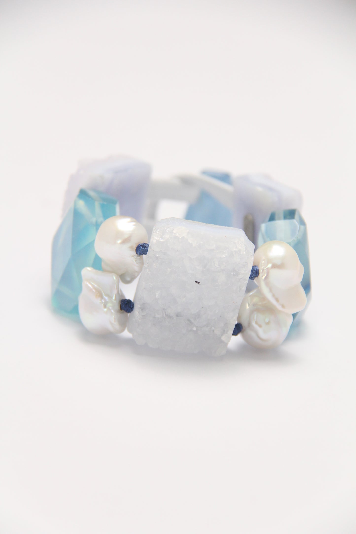 Bracelet: aquamarine, blue lace agate, pearls