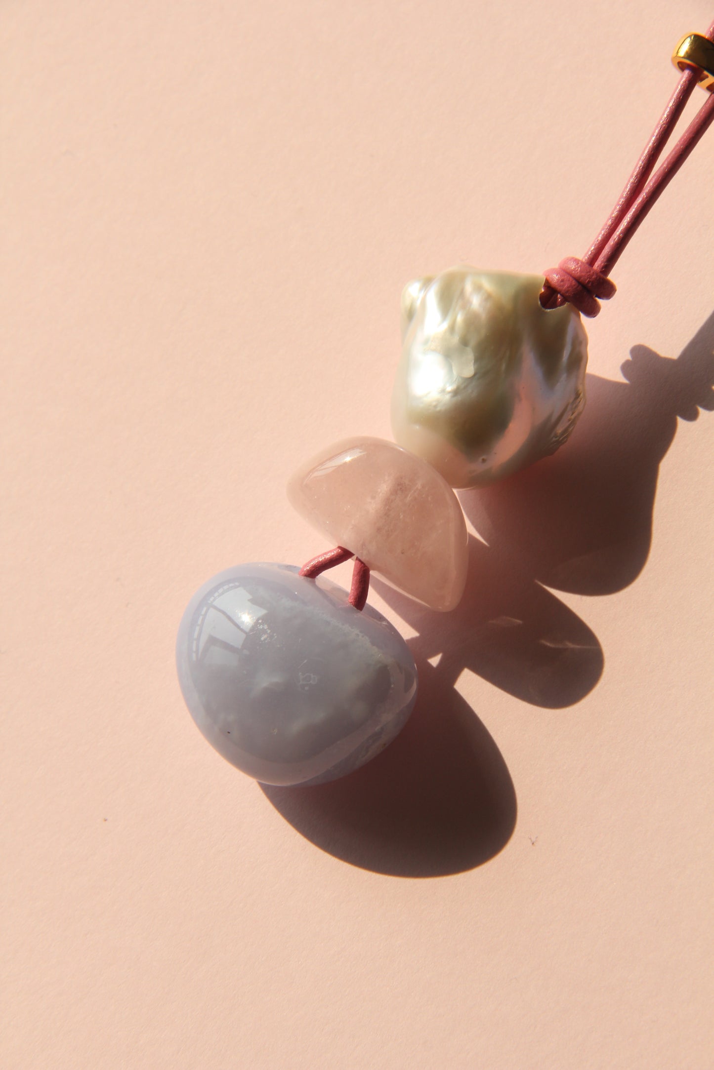 Pendant: pearl, morganite, blue lace agate