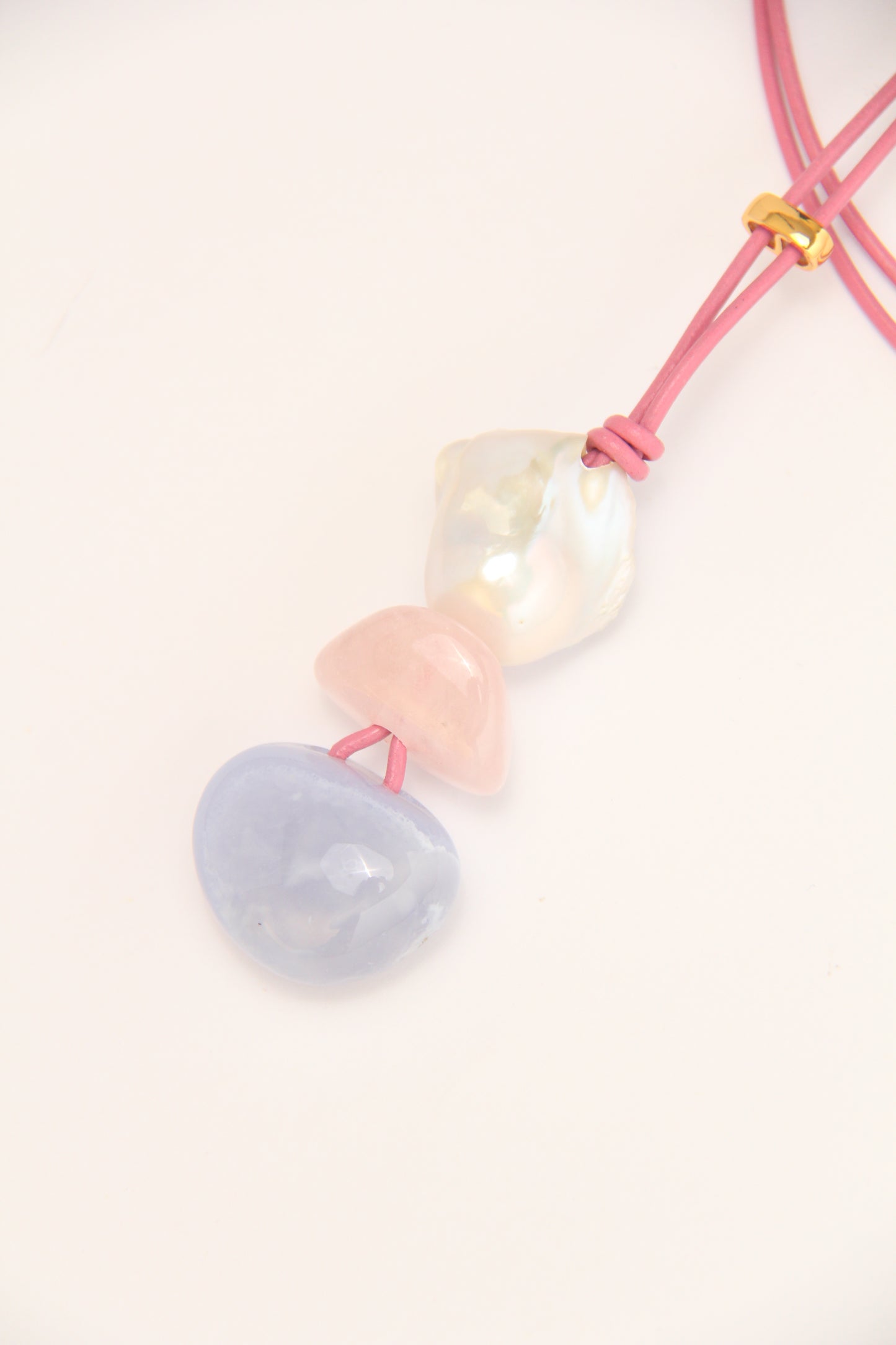 Pendant: pearl, morganite, blue lace agate