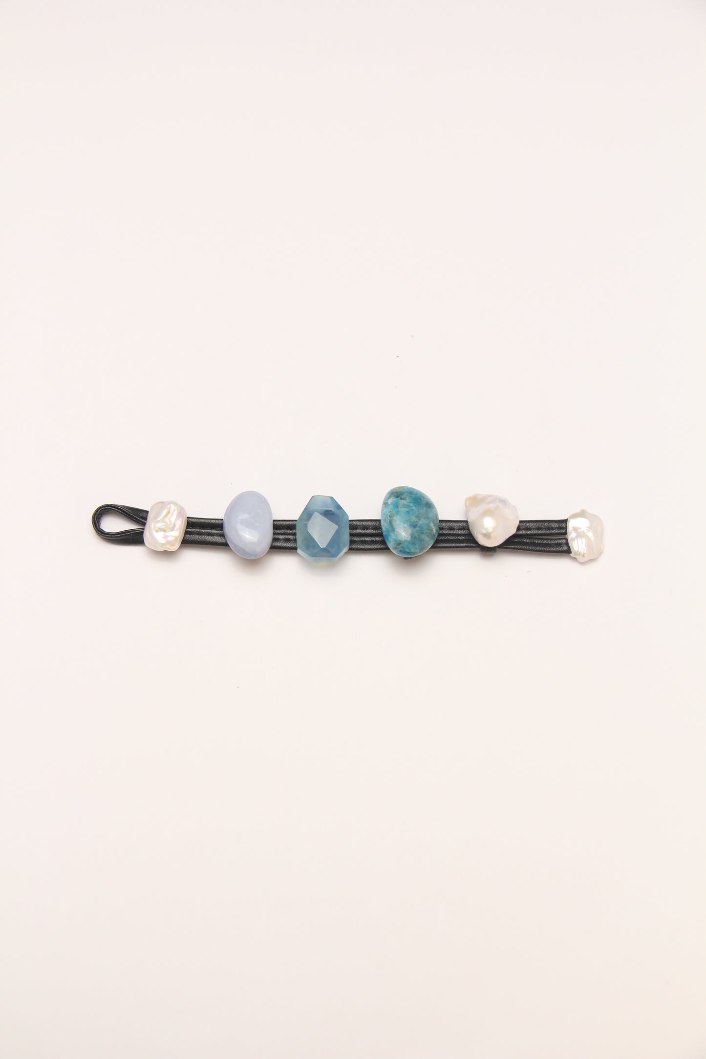 Bracelet: blue lace agate, aquamarine, blue apatite, pearls