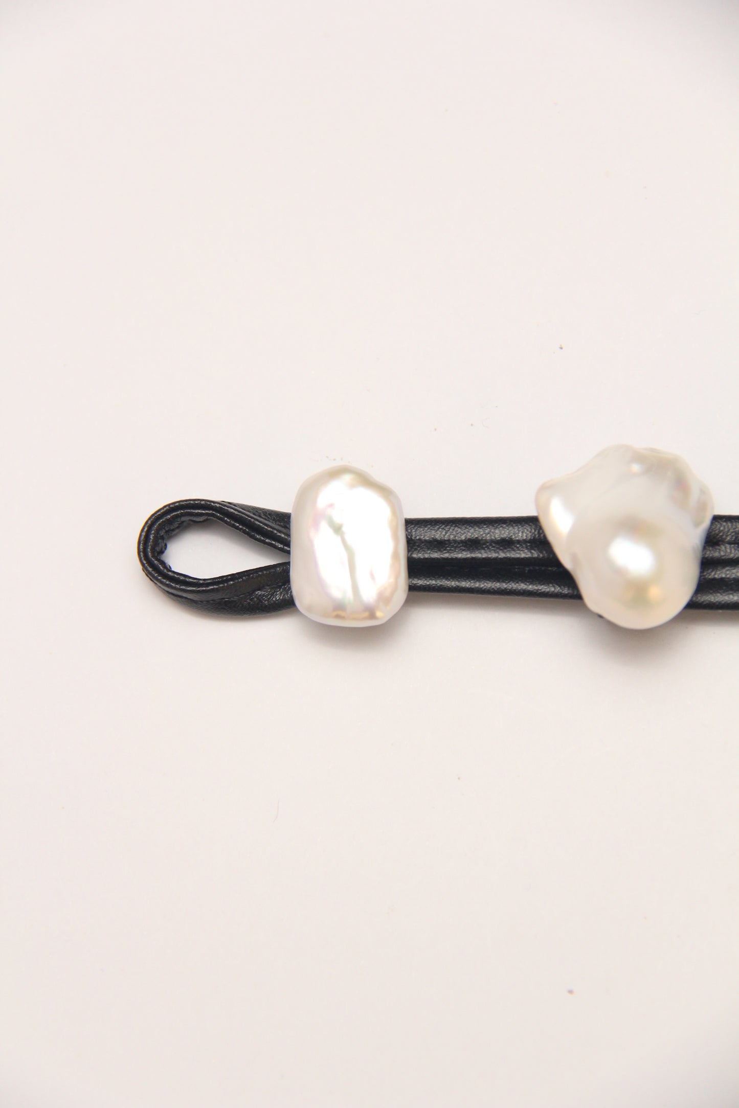 Bracelet: pearls, blue lace agate, amethyst, blue lace agate