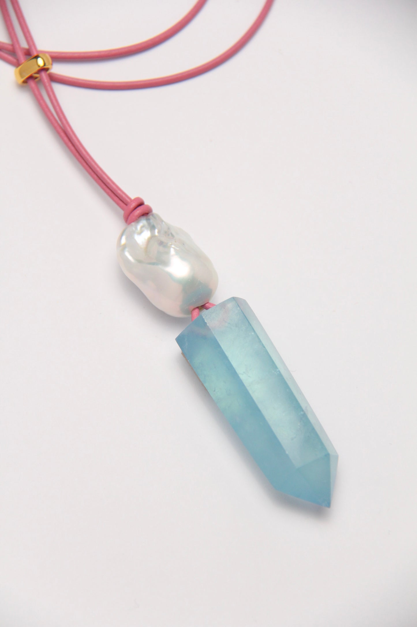 Pendant: aquamarine, pearl
