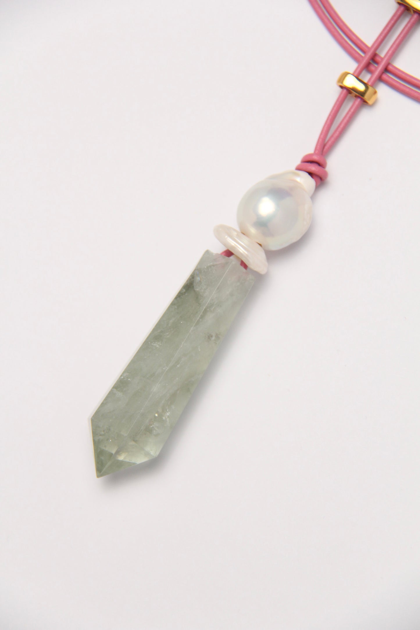 Pendant: prasem quartz, pearls