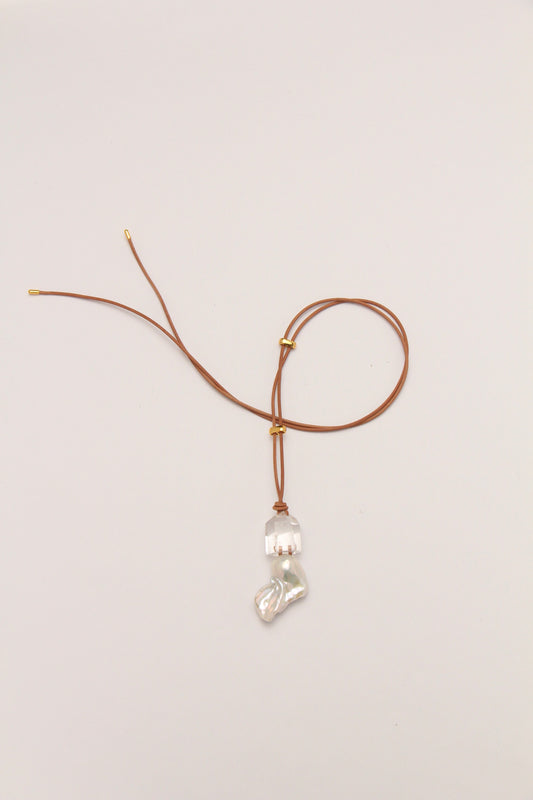 Pendant: quartz, pearls