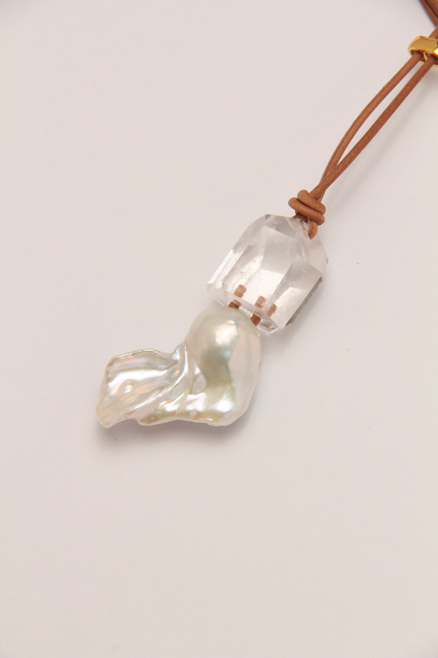 Pendant: quartz, pearls