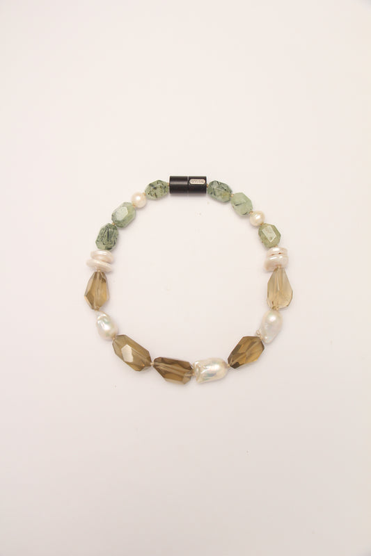 Necklace: pearls, citrine, prehnite, ebony