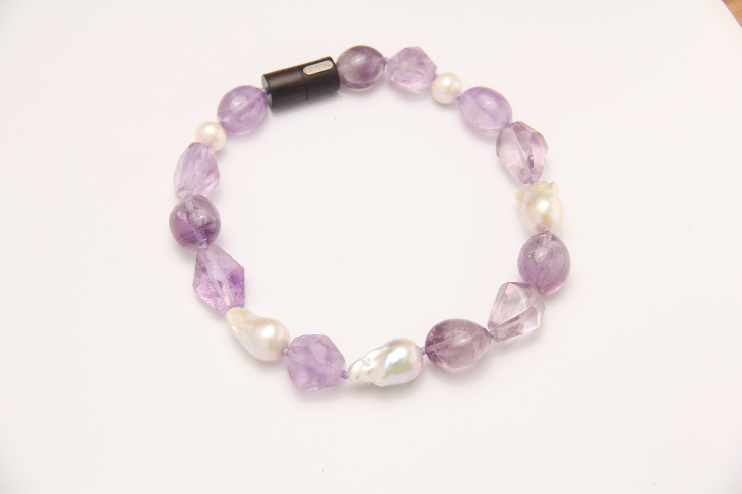 Necklace: pearls, amethyst, ebony