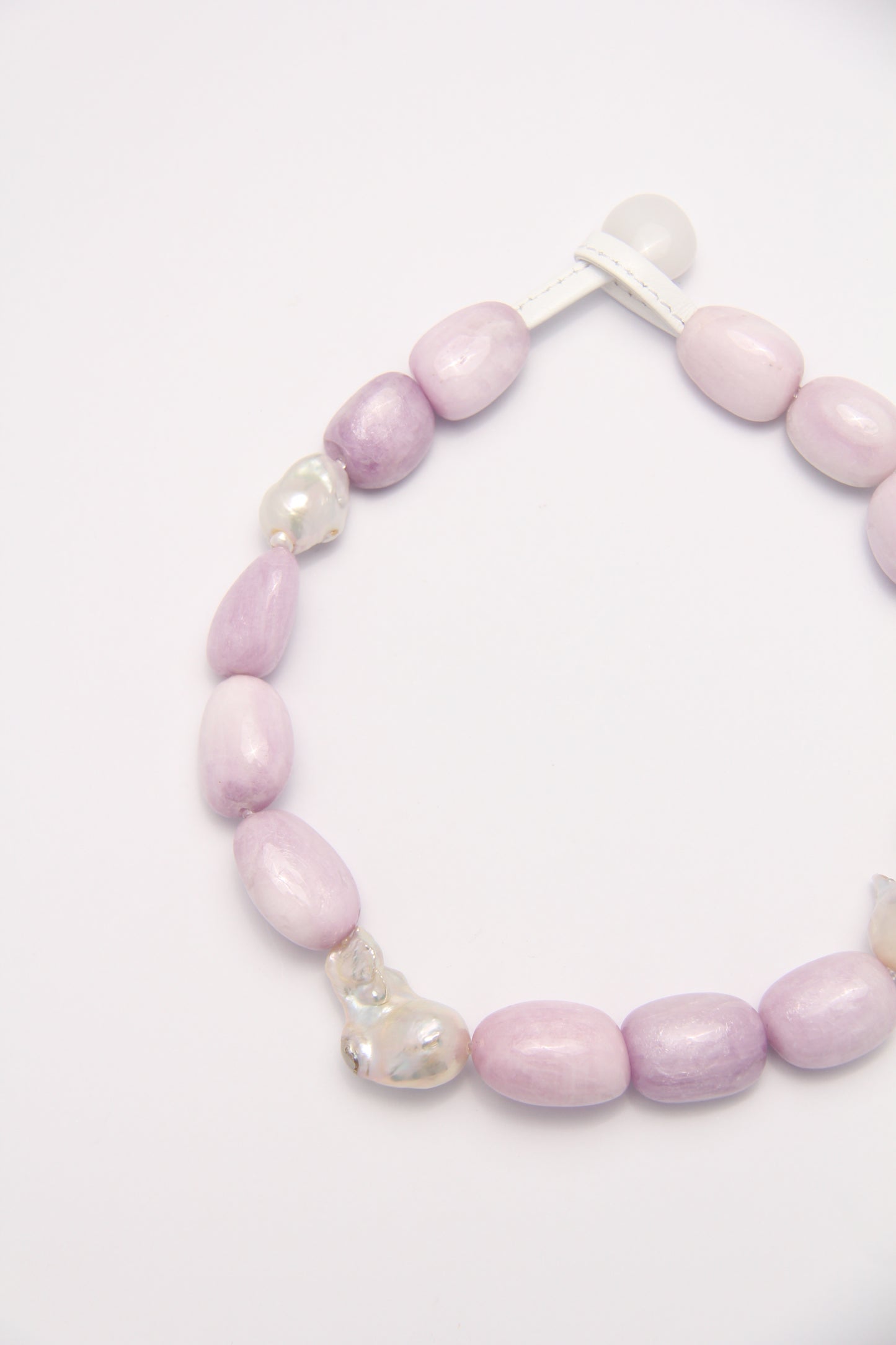 Necklace: kunzite, pearls