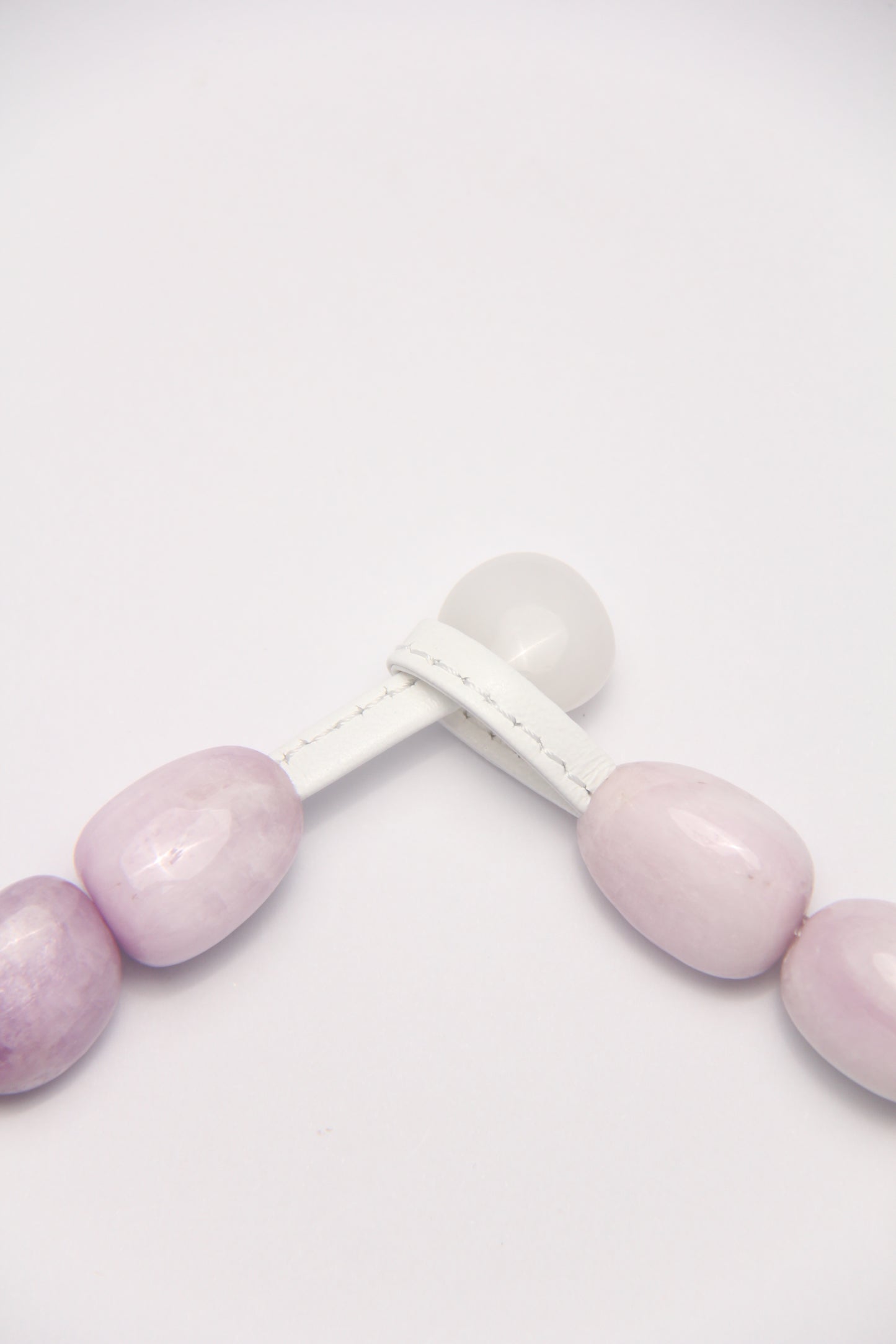 Necklace: kunzite, pearls