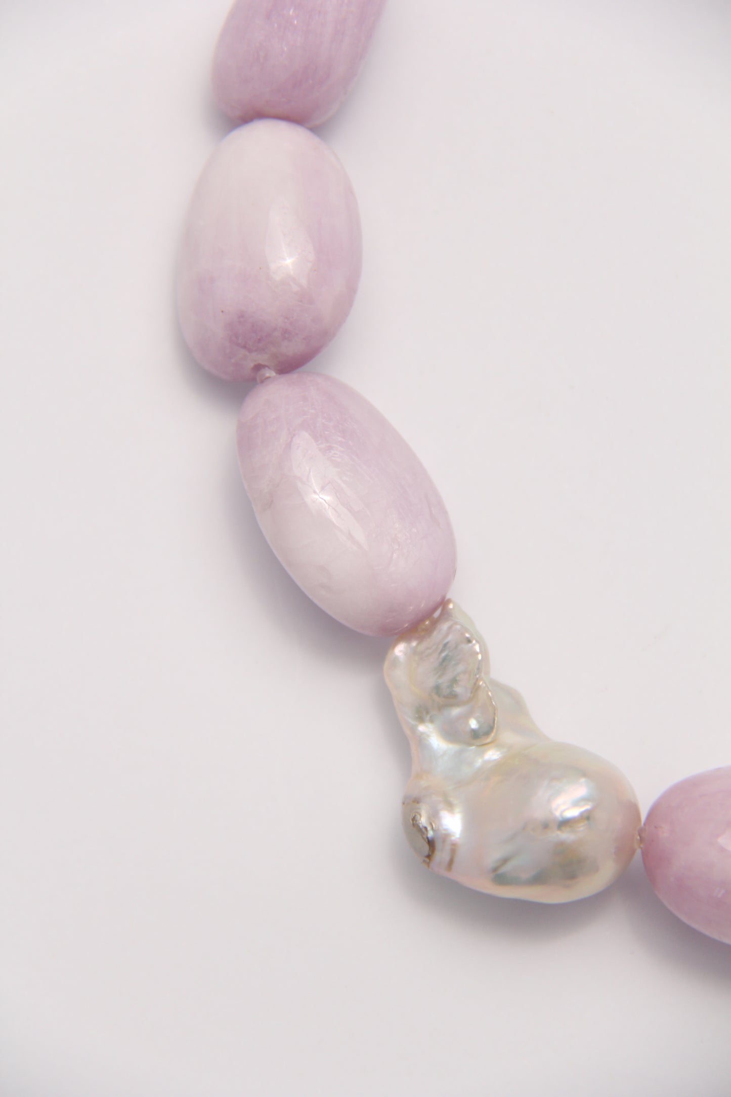 Necklace: kunzite, pearls