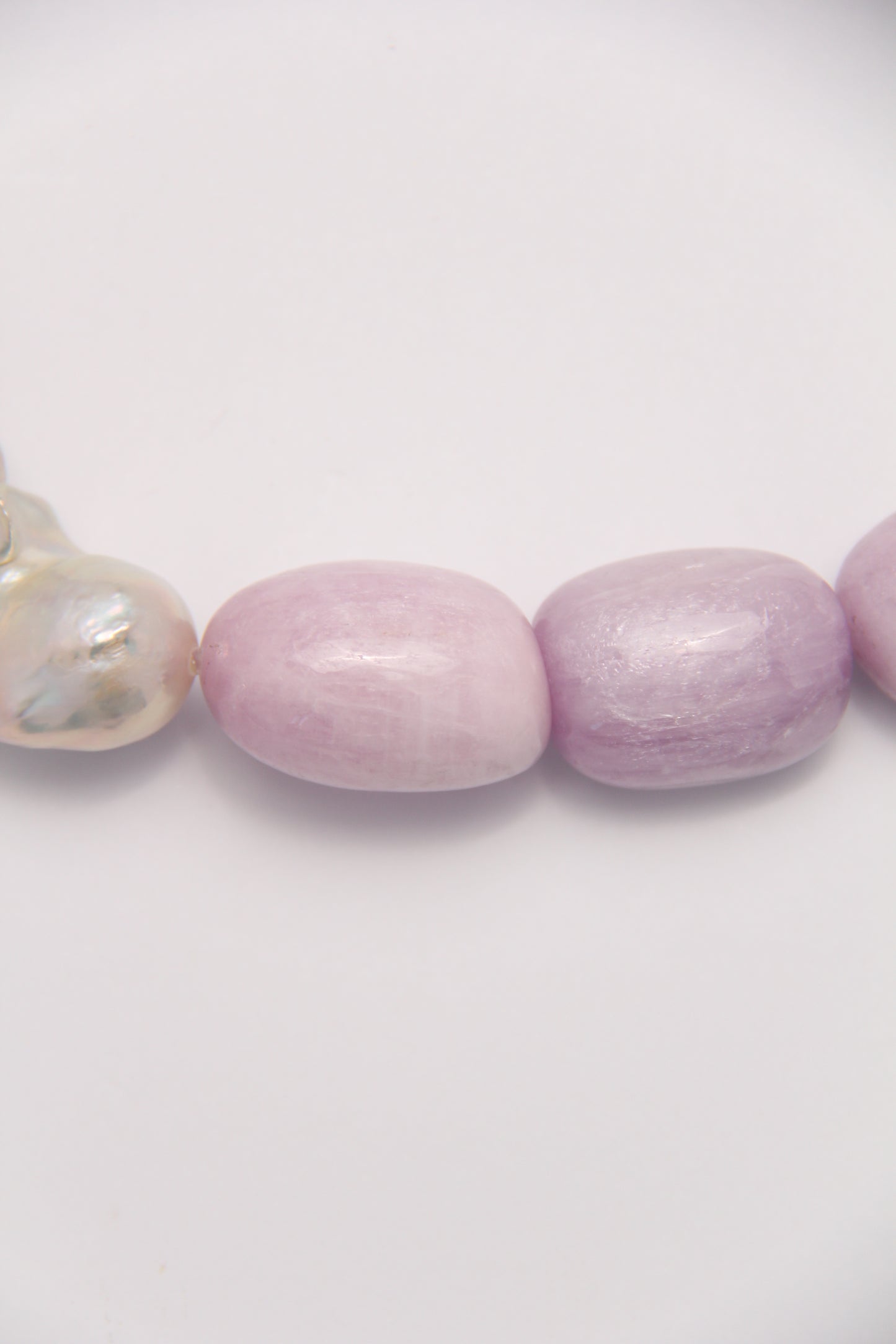 Necklace: kunzite, pearls