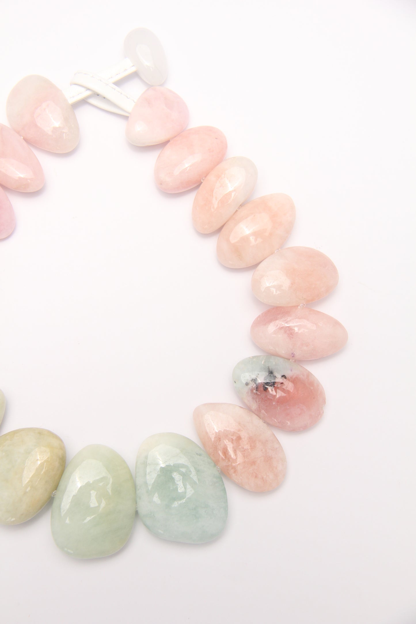 Necklace: morganite