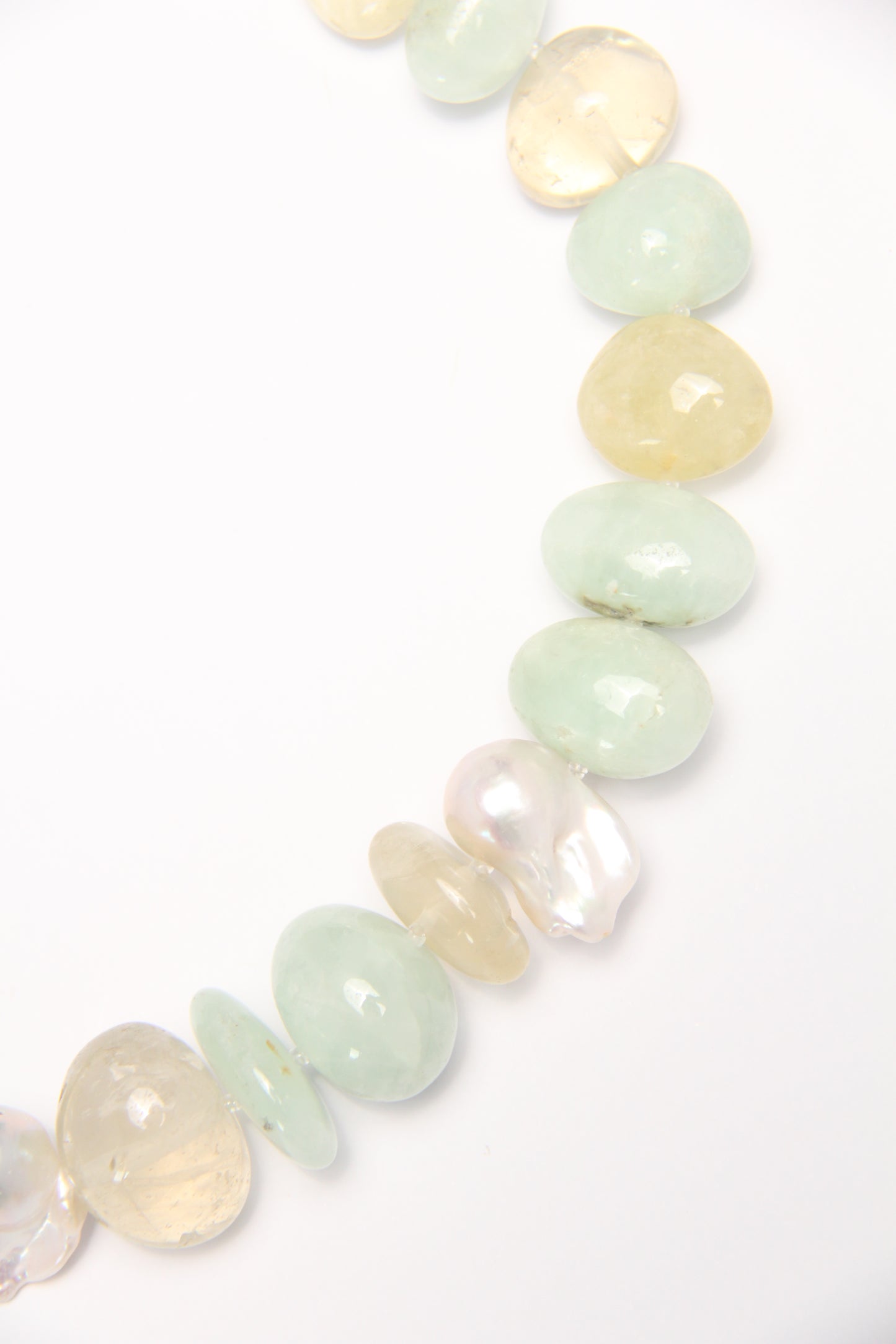 Necklace: prehnite, citrine, pearls