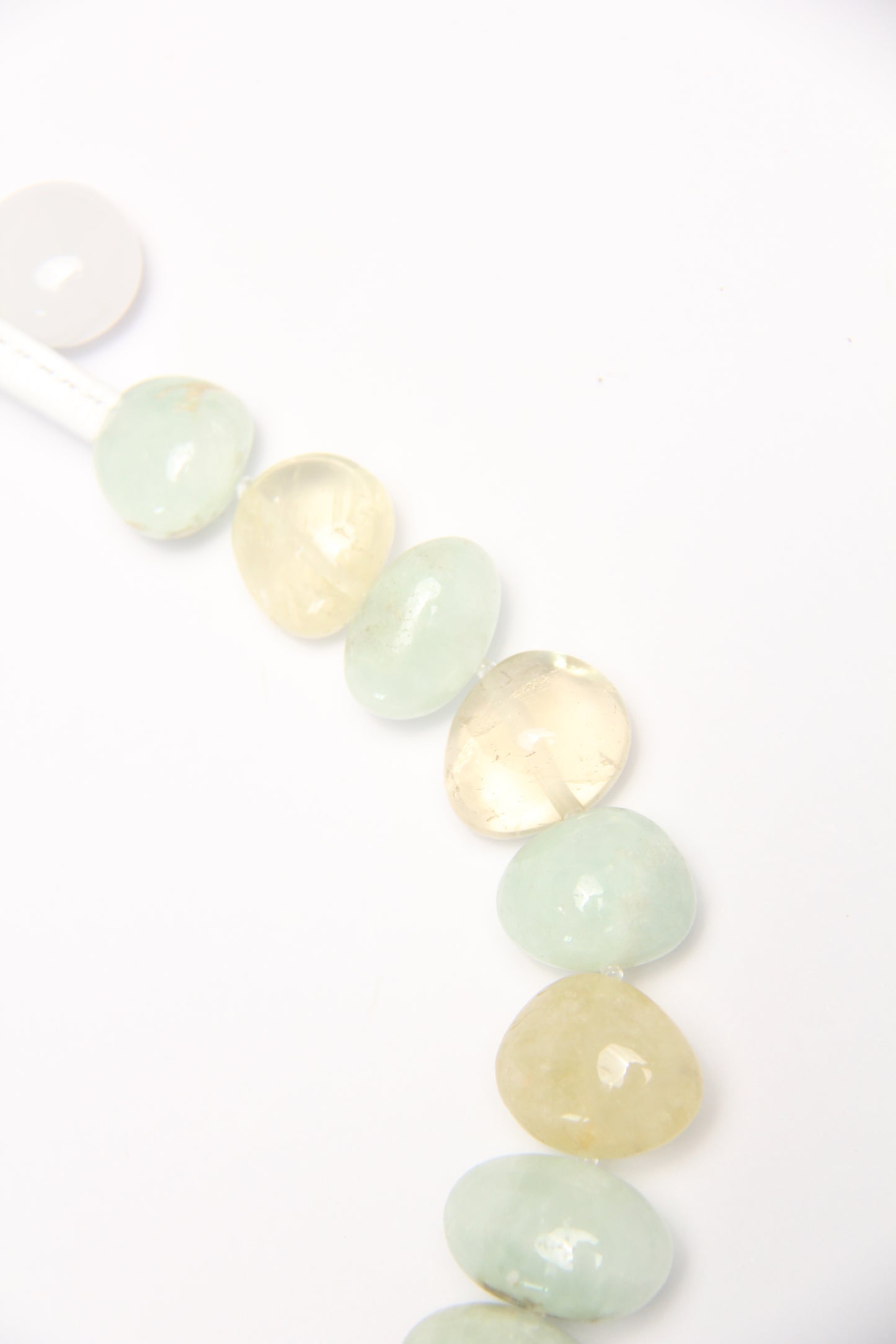 Necklace: prehnite, citrine, pearls