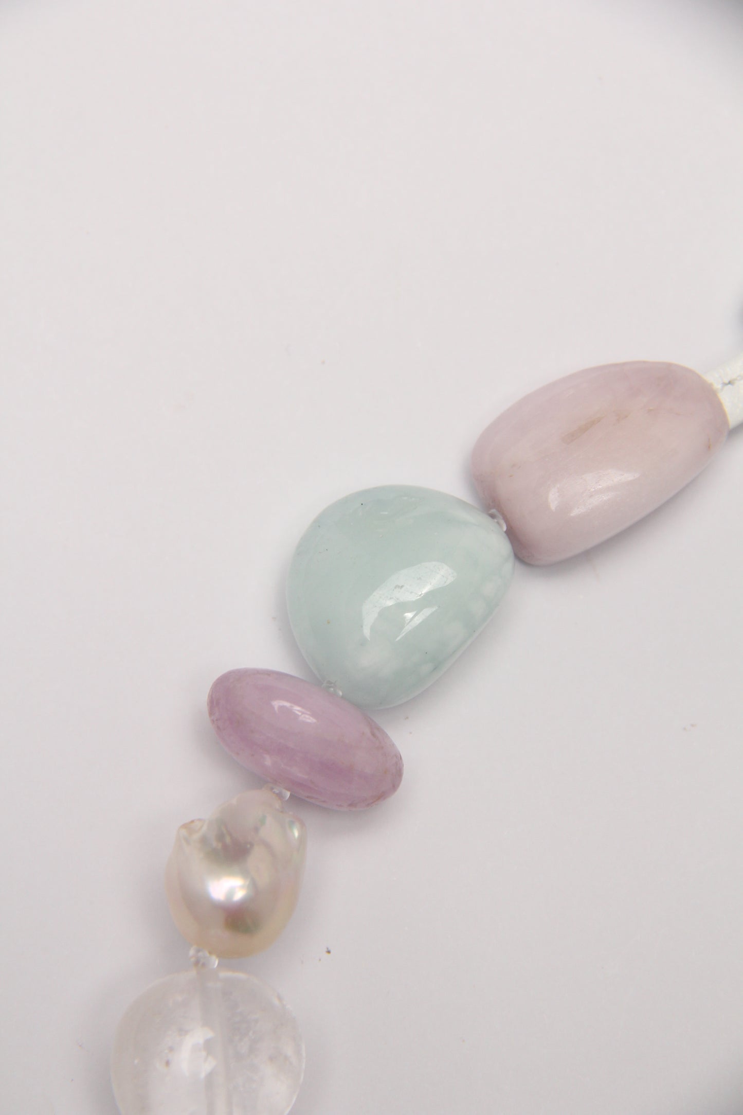 Necklace: aquamarine, kunzite, quartz, pearls