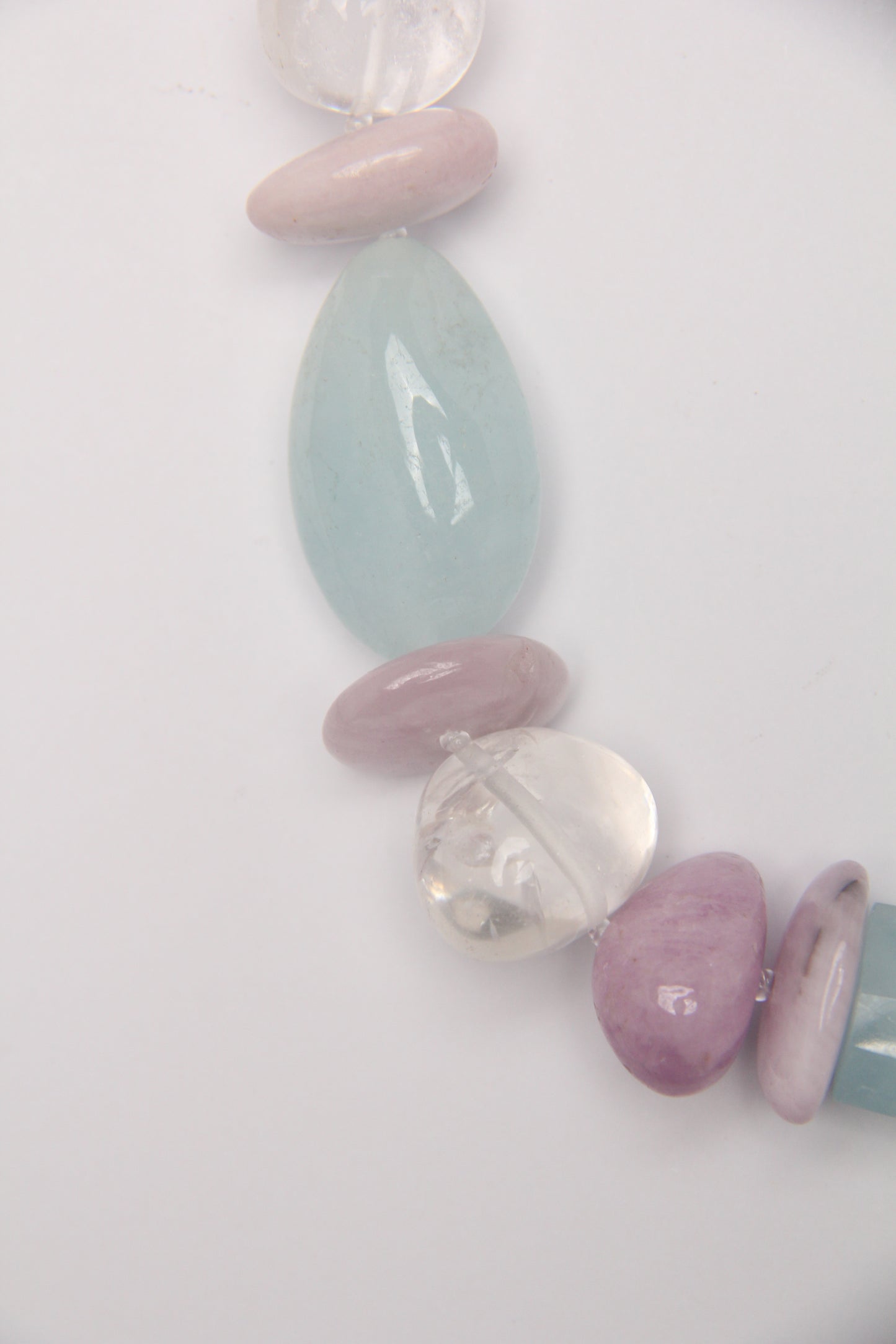 Necklace: aquamarine, kunzite, quartz, pearls