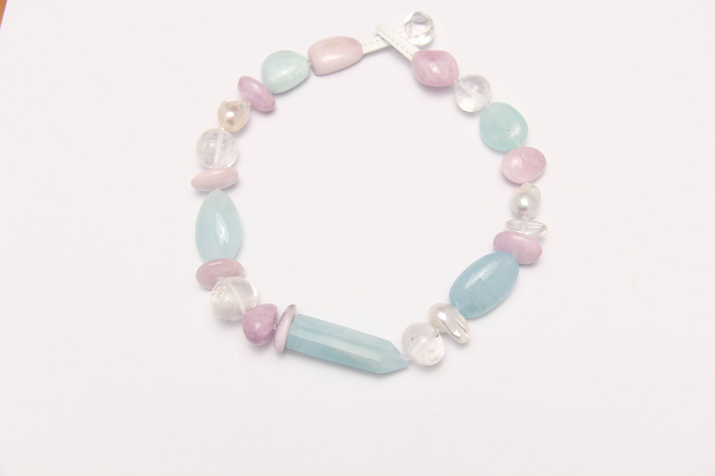 Necklace: aquamarine, kunzite, quartz, pearls