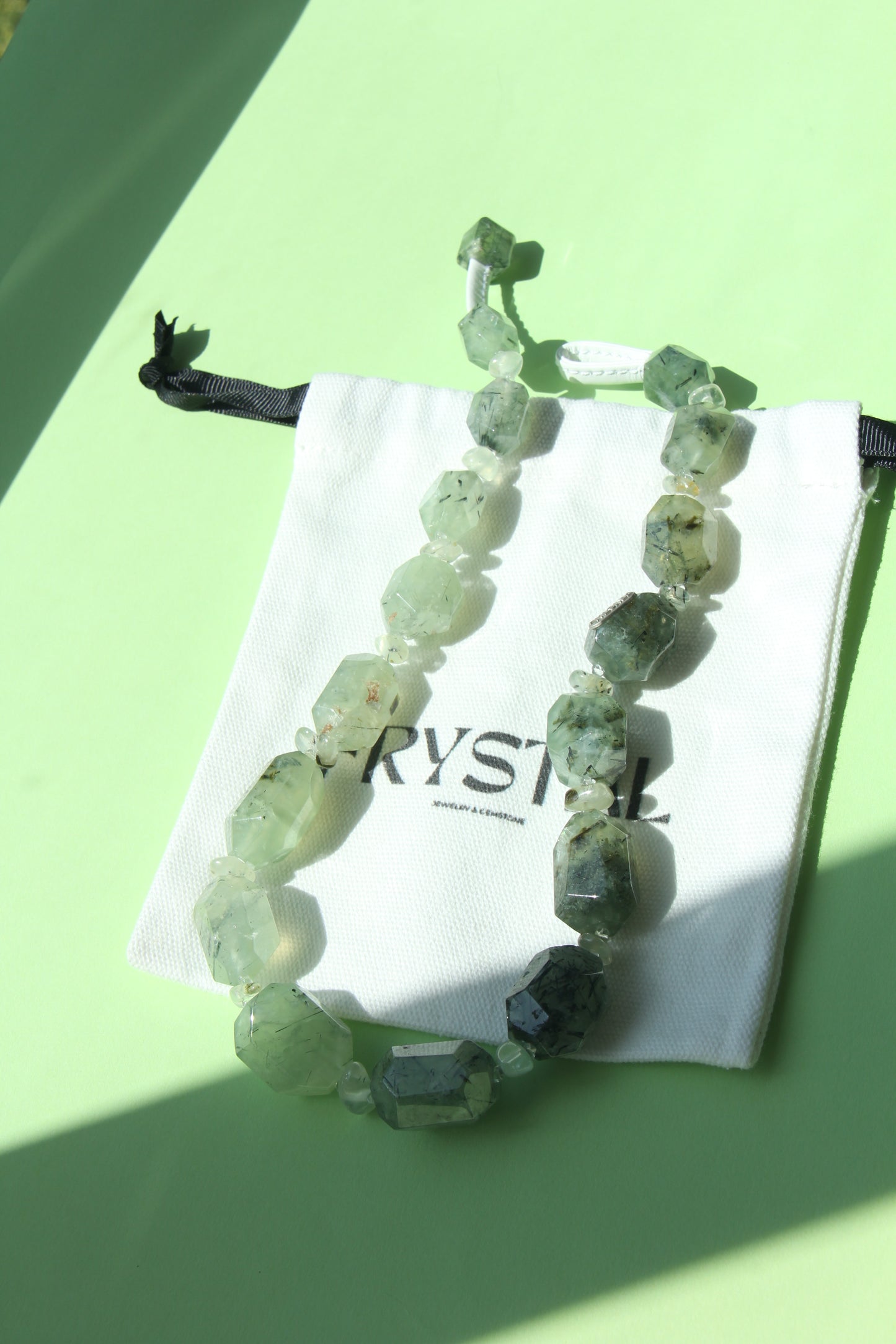 Necklace: prehnite