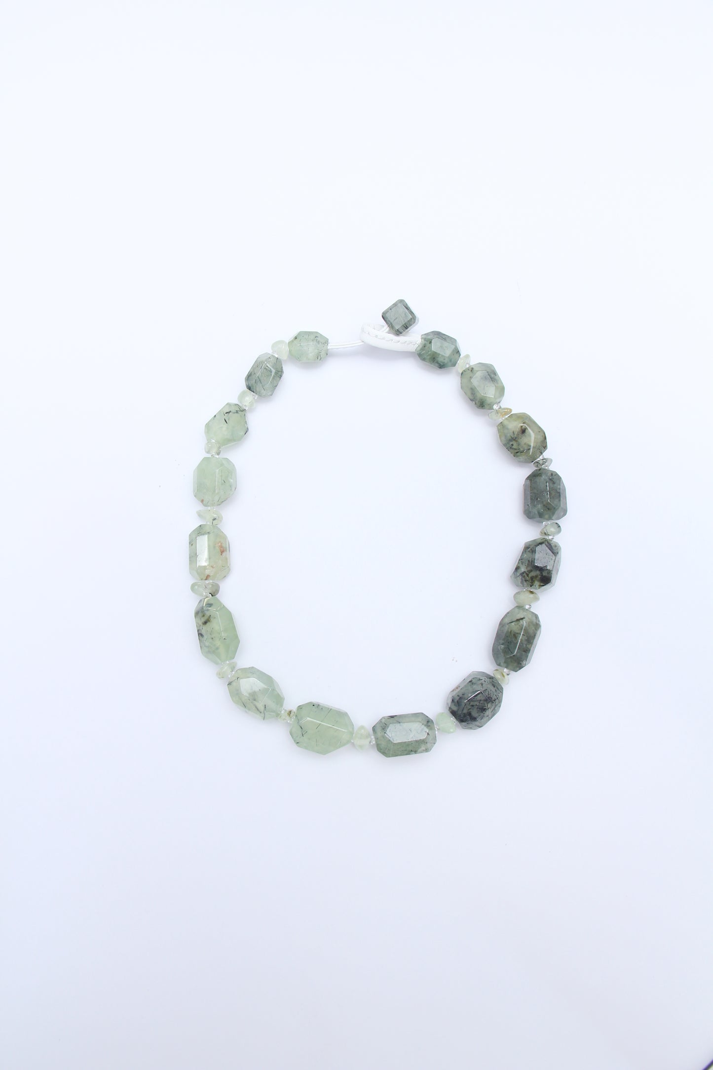 Necklace: prehnite