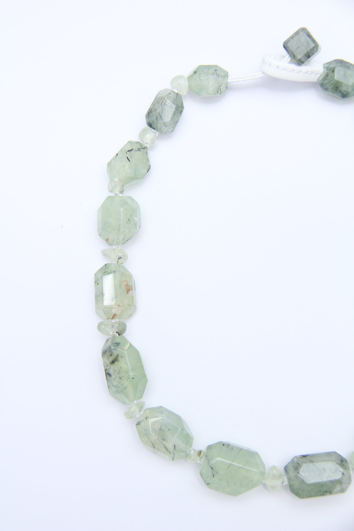 Necklace: prehnite