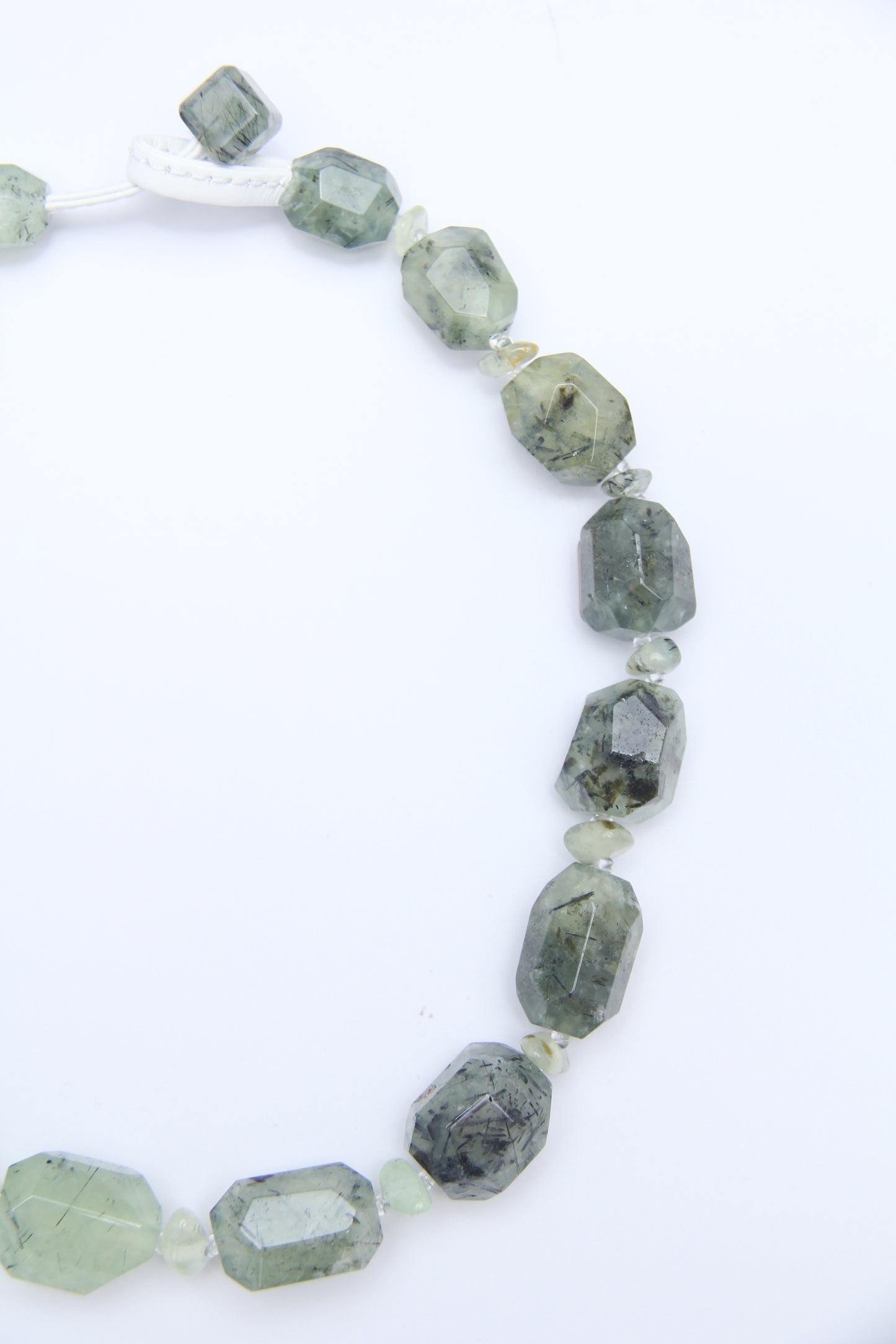 Necklace: prehnite