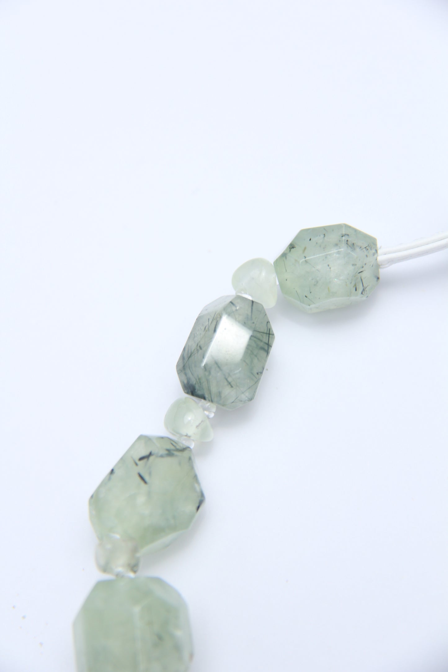 Necklace: prehnite