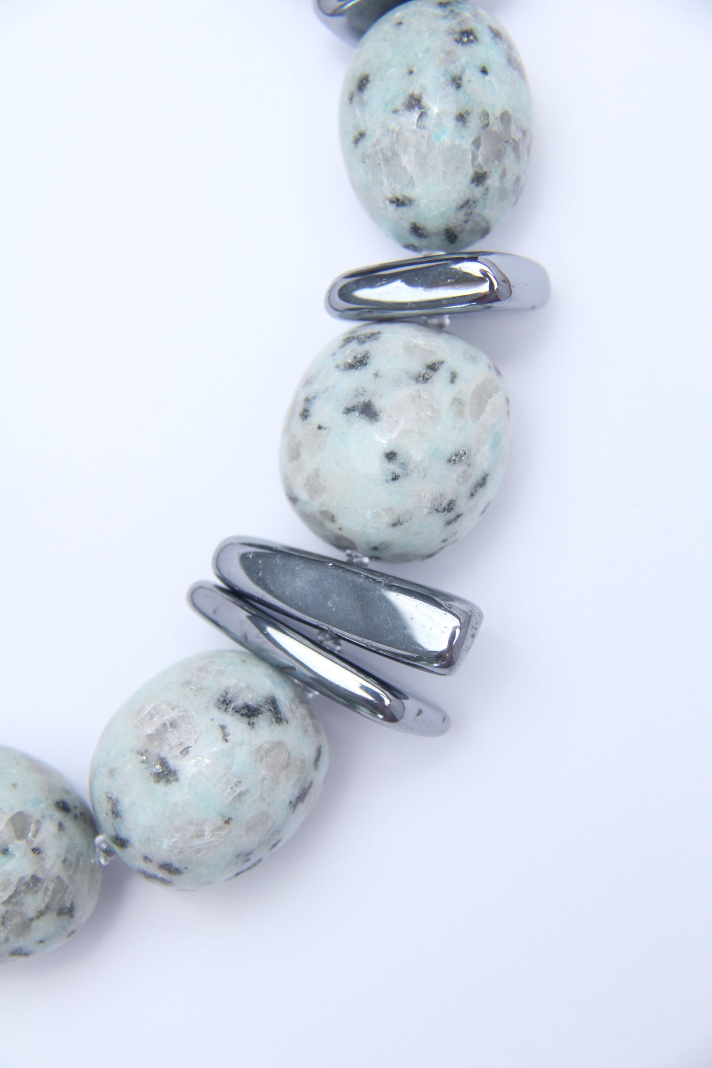 Necklace: kiwi jasper stone, titanium magnet