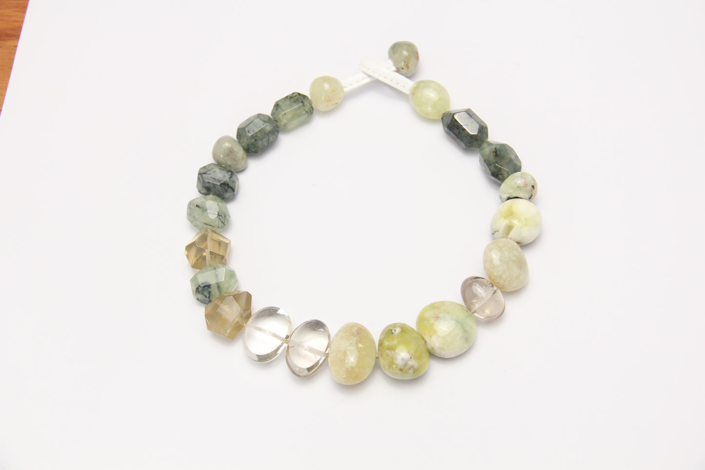 Necklace: prehnite, citrine