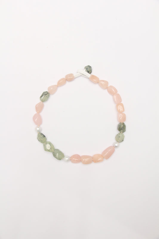 Necklace: morganite, prehnite, pearls