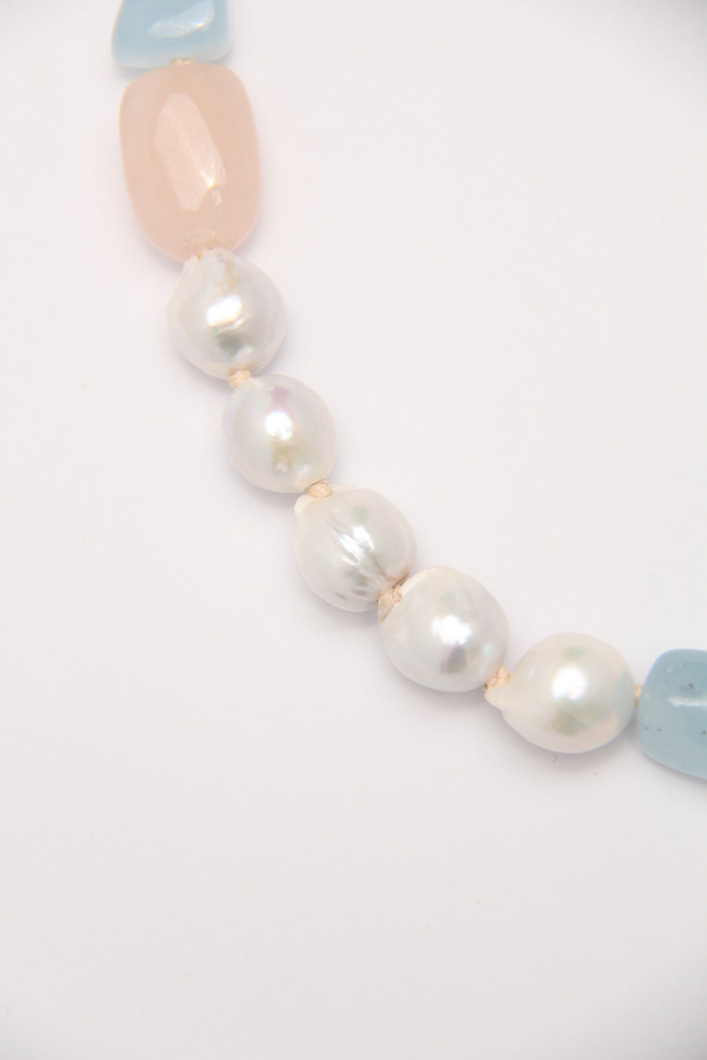 Necklace: morganite, pearls