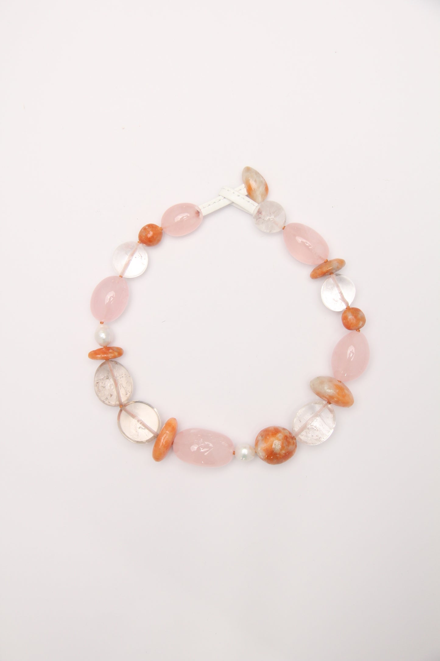 Necklace: rosequartz, quartz, calcite, pearls