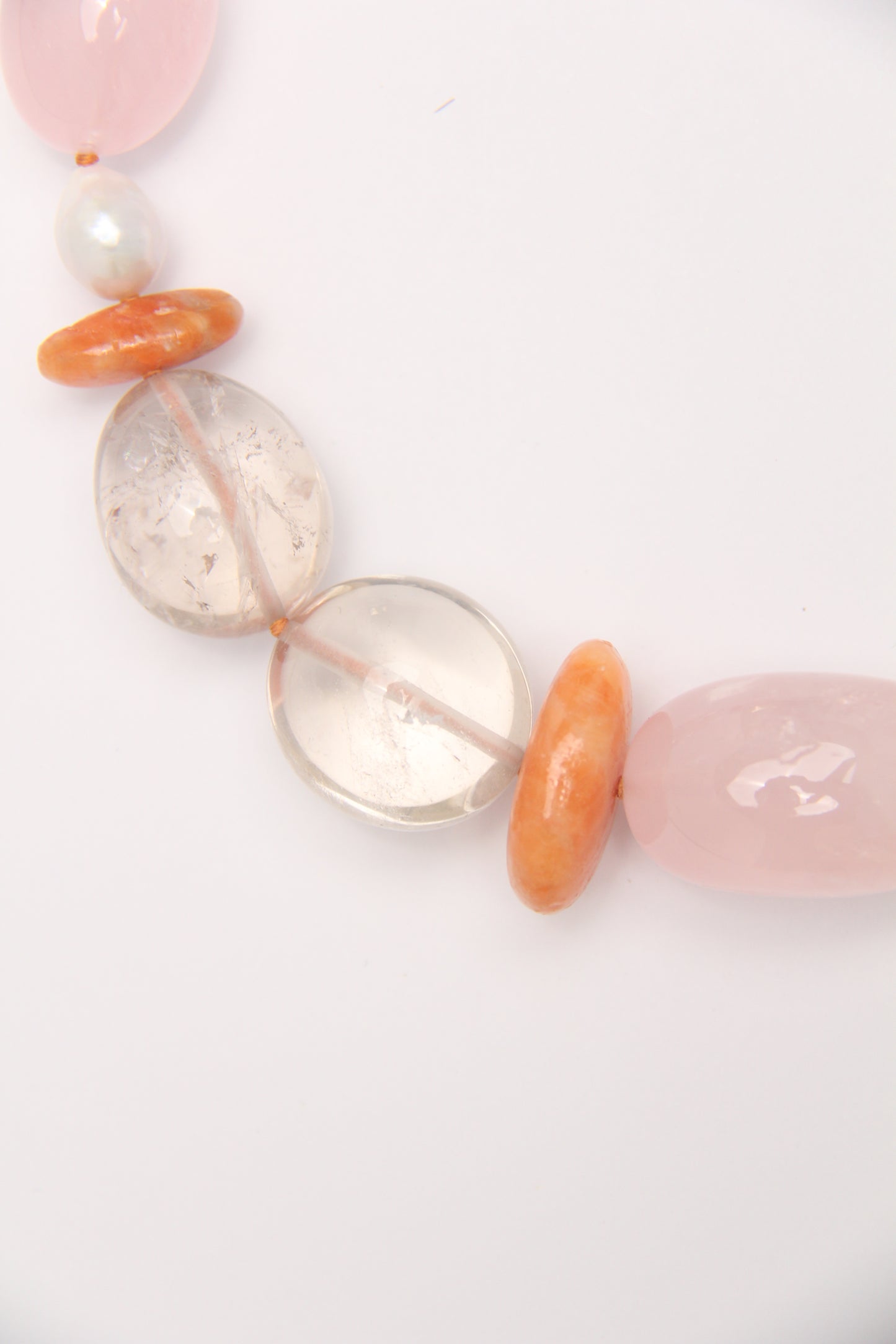 Necklace: rosequartz, quartz, calcite, pearls