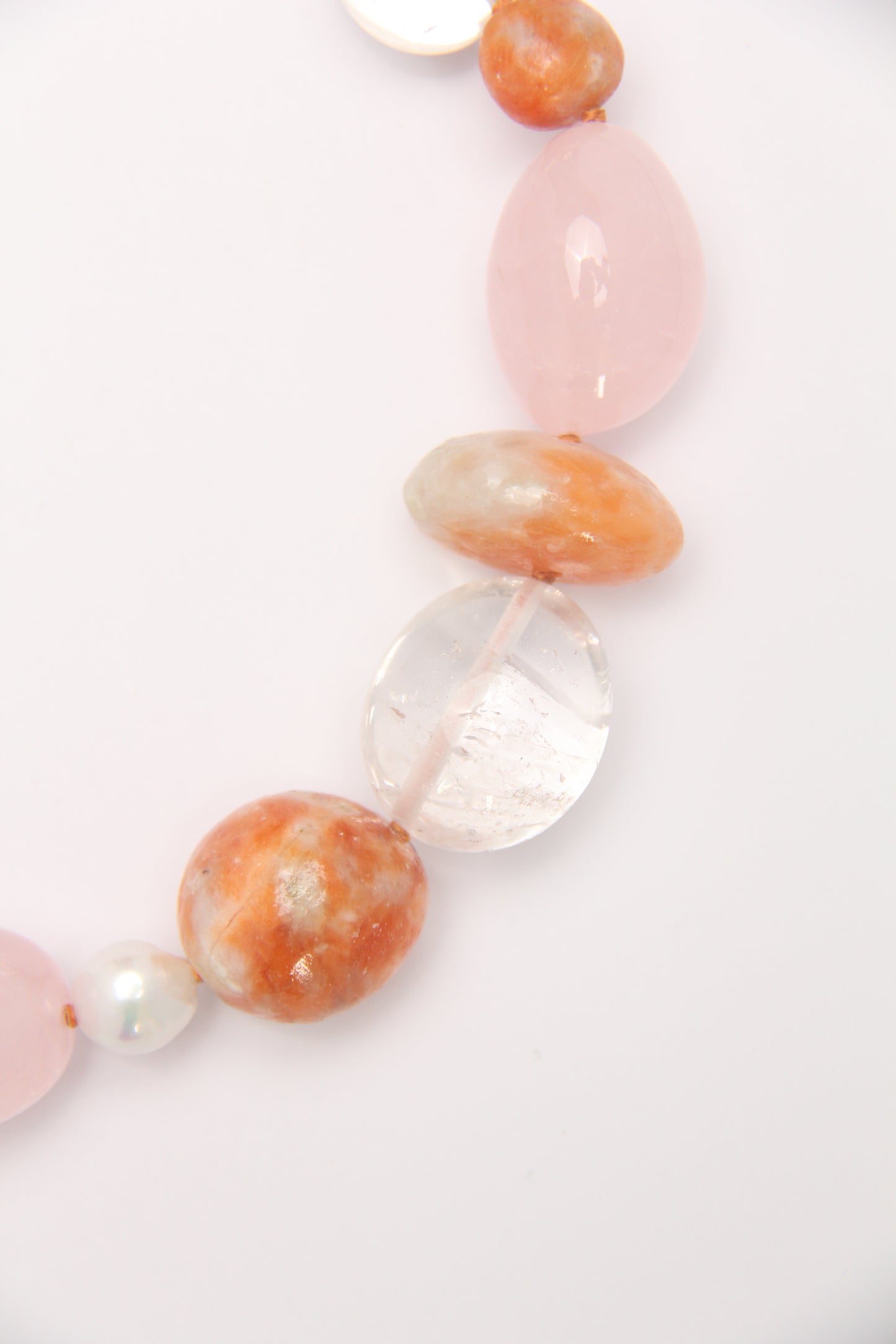 Necklace: rosequartz, quartz, calcite, pearls