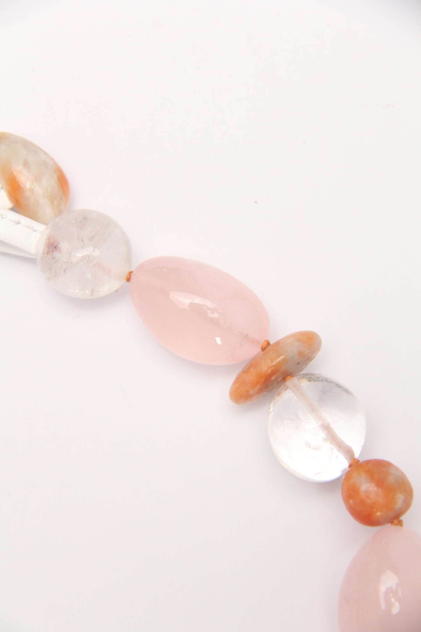 Necklace: rosequartz, quartz, calcite, pearls