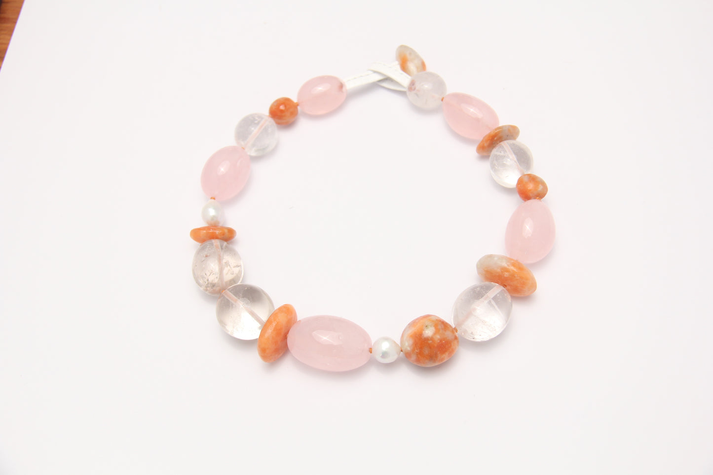 Necklace: rosequartz, quartz, calcite, pearls