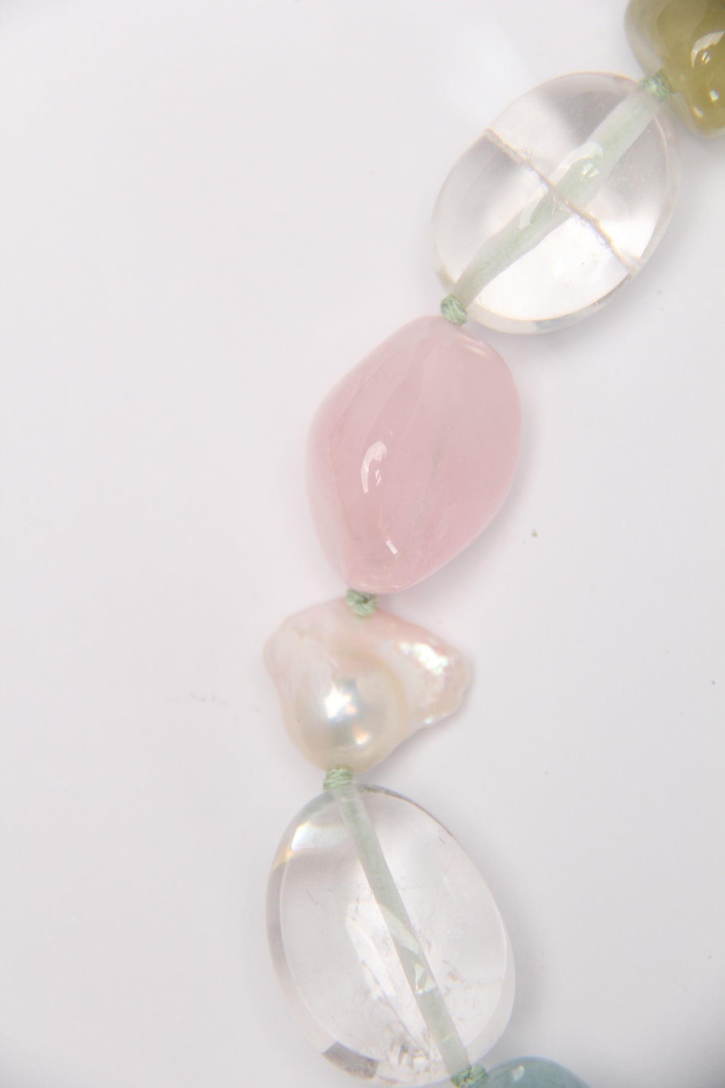 Necklace: morganite, pearls, quartz